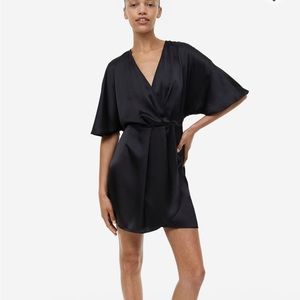 H&M striped, v neck, elastic waist, dress